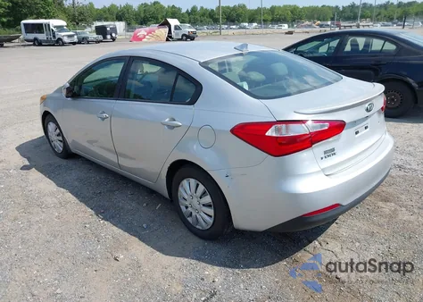2015 Kia Forte Lx z USA, uszkodzony, nr VIN KNAFK4A62F5292368